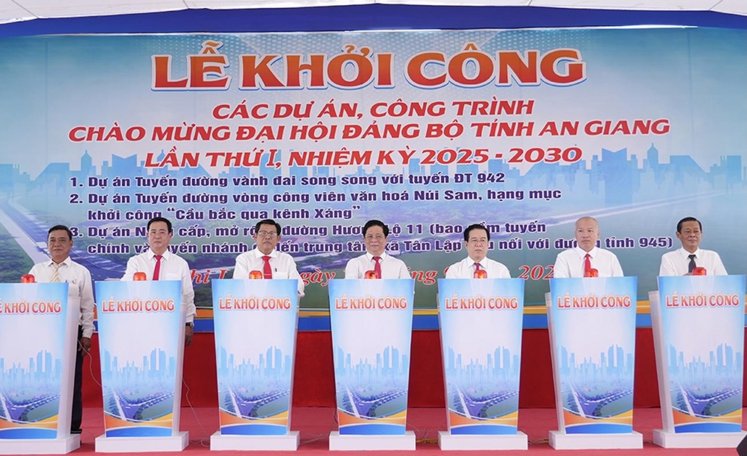 “Một An Giang - Một tầm nhìn - Một ý chí - Một niềm tin thắng lợi”